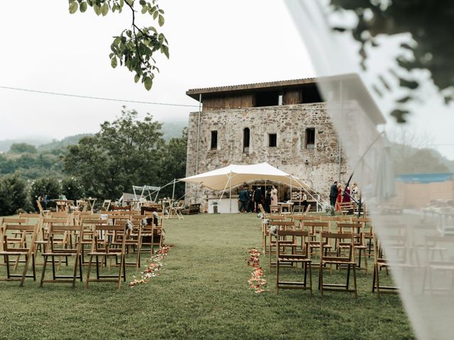 La boda de Xabier y Karen en Oiartzun, Guipúzcoa 17