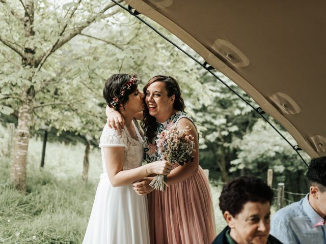 La boda de Xabier y Karen en Oiartzun, Guipúzcoa 54