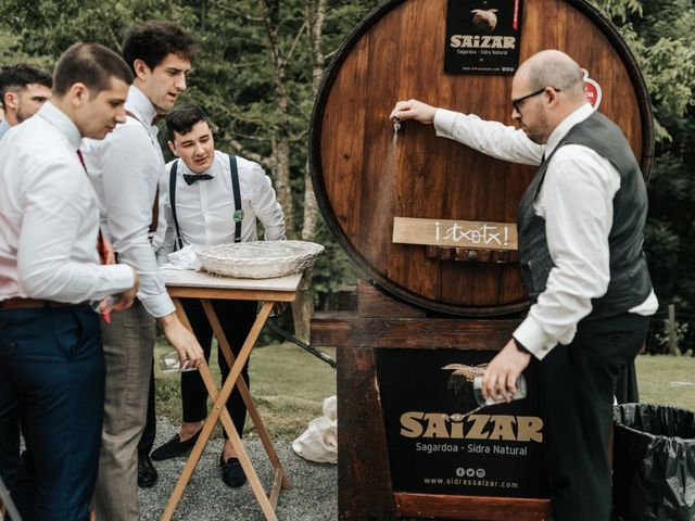 La boda de Xabier y Karen en Oiartzun, Guipúzcoa 55