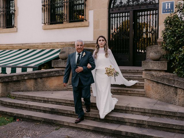 La boda de Borja y Elaia en Getxo, Vizcaya 32