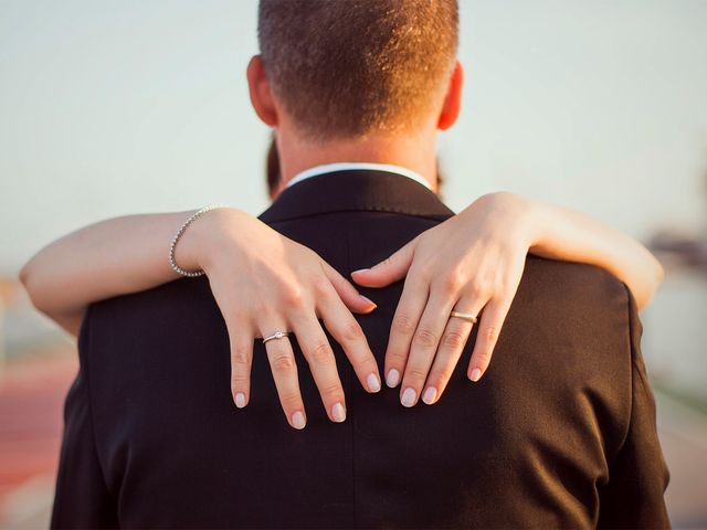 La boda de Jorge y Marilin  en Grao de Castellón, Castellón 11