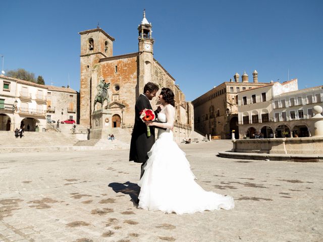 La boda de David y Ester en Trujillo, Cáceres 17