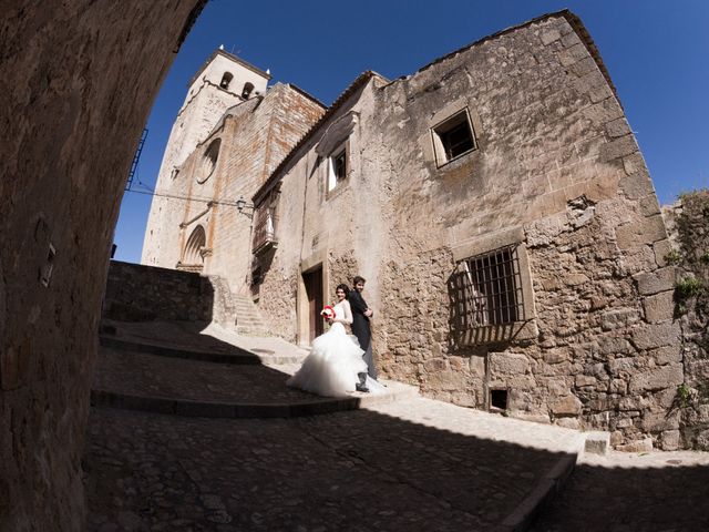 La boda de David y Ester en Trujillo, Cáceres 19