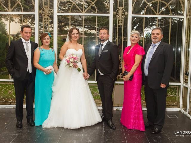 La boda de Eloy y Estibaliz en Capela (Capela, A), A Coruña 26