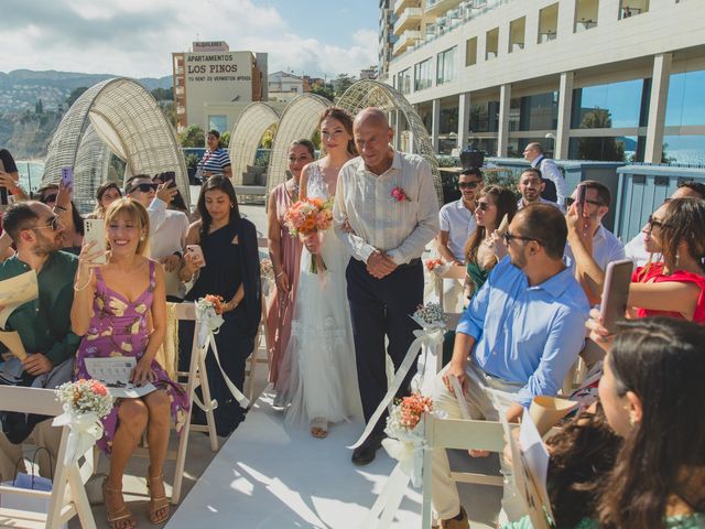 La boda de Carlos y Carolina en Calp/calpe, Alicante 9