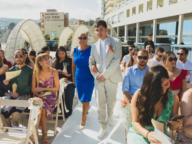 La boda de Carlos y Carolina en Calp/calpe, Alicante 18