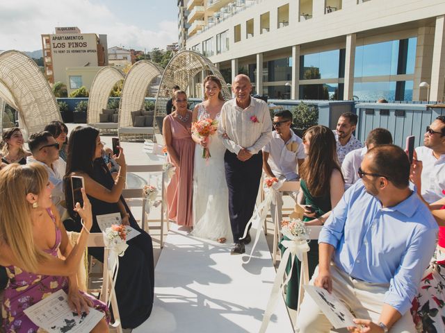 La boda de Carlos y Carolina en Calp/calpe, Alicante 19