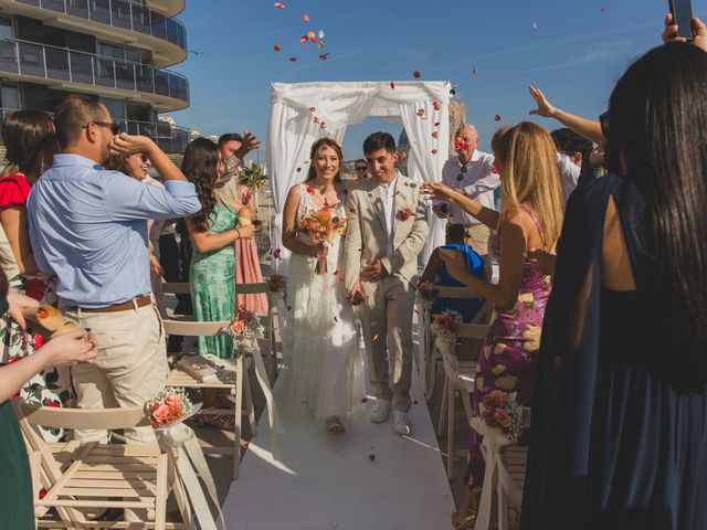 La boda de Carlos y Carolina en Calp/calpe, Alicante 26