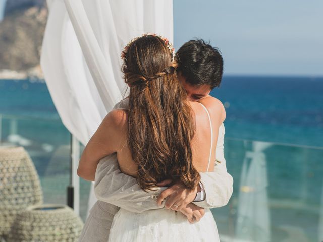 La boda de Carlos y Carolina en Calp/calpe, Alicante 39