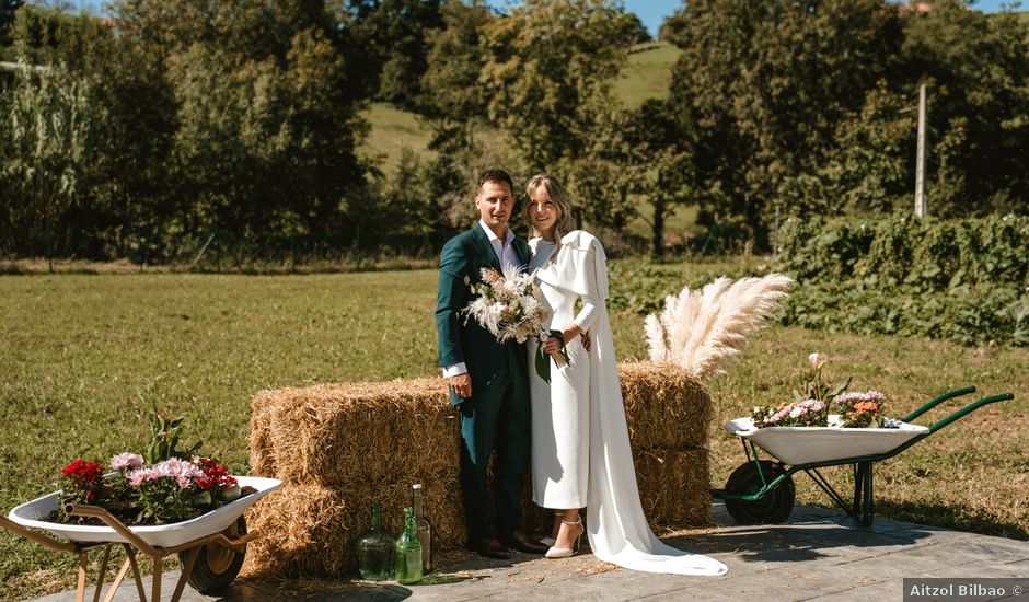 La boda de Igor y Janire en Las Arenas, Vizcaya