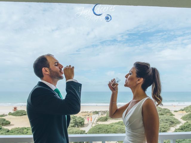 La boda de Alejandro y Estefania en Chiclana De La Frontera, Cádiz 14