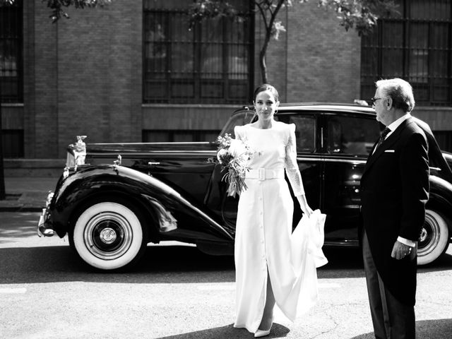 La boda de Juan y María en Madrid, Madrid 32