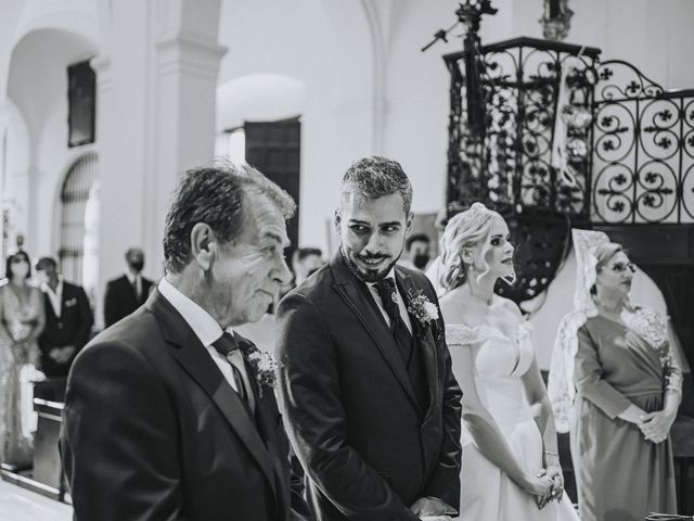 La boda de Kike y Cris en Alcala De Guadaira, Sevilla 61