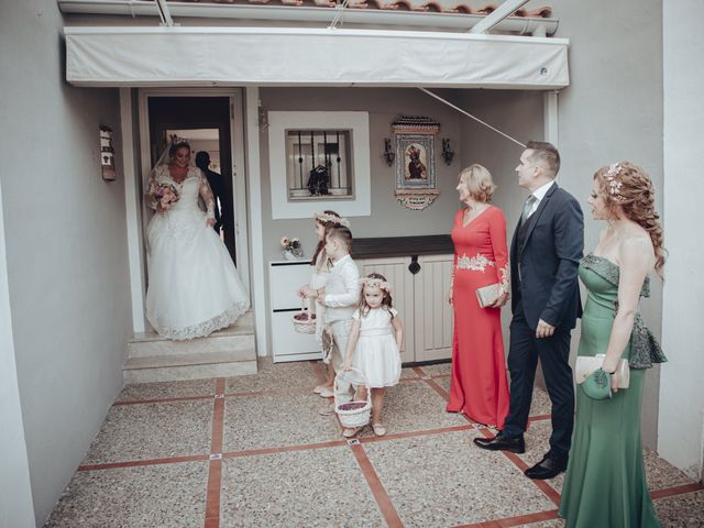 La boda de Fali y Gema en La Rinconada, Sevilla 15
