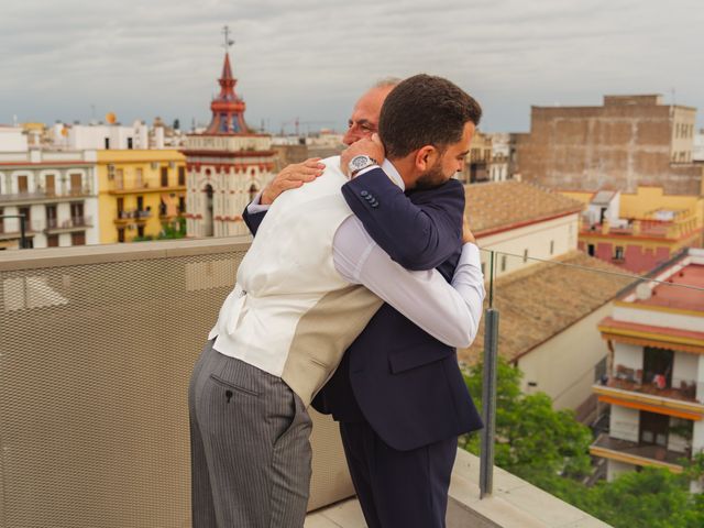 La boda de ANTONIO y IOLANDA en Sevilla, Sevilla 11