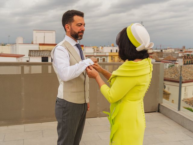 La boda de ANTONIO y IOLANDA en Sevilla, Sevilla 14