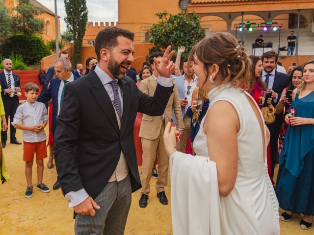 La boda de ANTONIO y IOLANDA en Sevilla, Sevilla 61