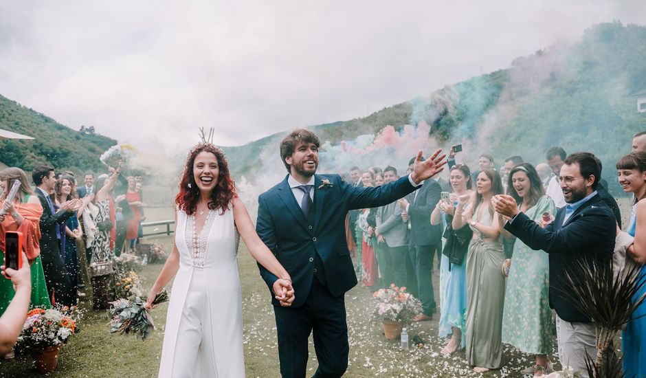 La boda de Eva y Francisco en Aguera, Asturias