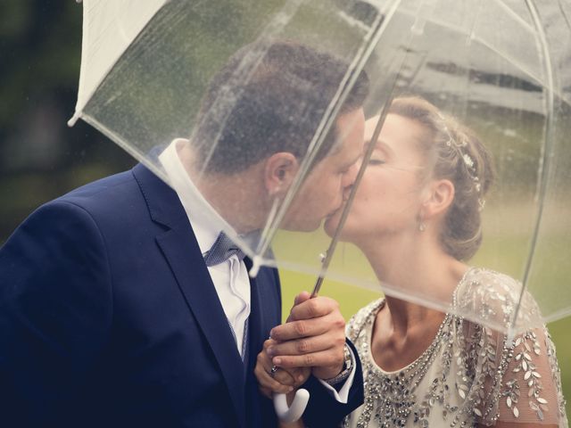 La boda de Ricardo y María en Santiago De Compostela, A Coruña 33