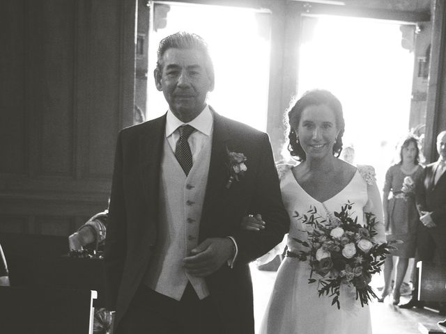 La boda de Álvaro y Elena en Cangas De Onis, Asturias 16