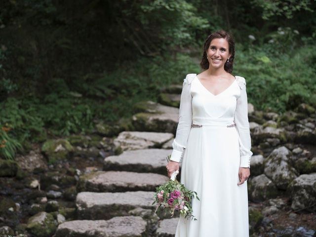 La boda de Álvaro y Elena en Cangas De Onis, Asturias 20