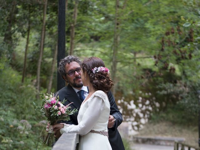 La boda de Álvaro y Elena en Cangas De Onis, Asturias 25