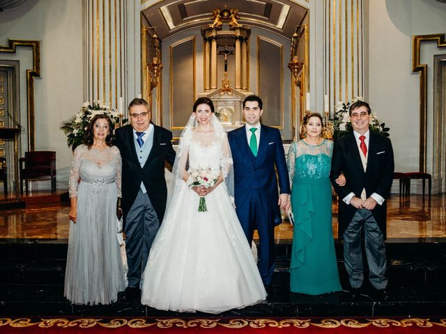 La boda de Santi y Laura en Griñon, Madrid 59