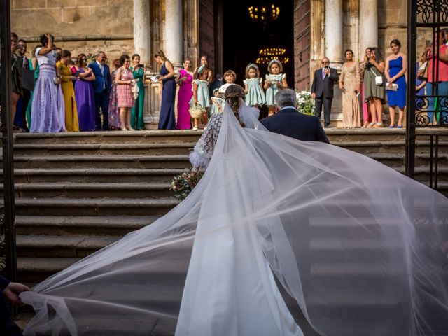 La boda de Raúl y Gema en Puebla De Sancho Perez, Badajoz 19