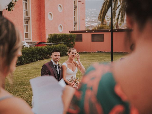 La boda de Nadine y Kevin en Puerto De La Cruz, Santa Cruz de Tenerife 36