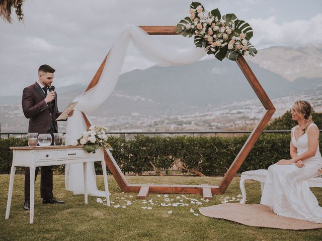 La boda de Nadine y Kevin en Puerto De La Cruz, Santa Cruz de Tenerife 41