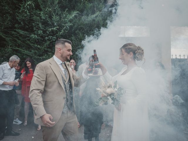 La boda de Isa y Adri en León, León 5
