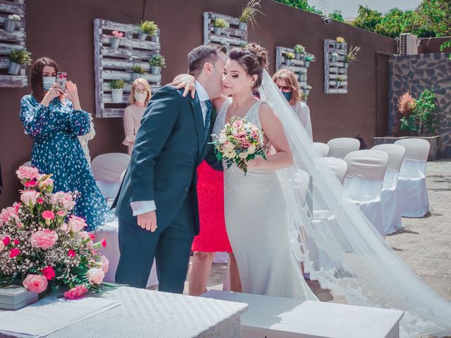 La boda de Borja y Emicel en Santa Cruz De Tenerife, Santa Cruz de Tenerife 12