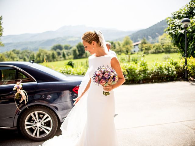 La boda de Olaia y Jon en Oiartzun, Guipúzcoa 47