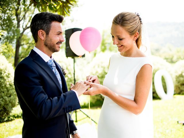 La boda de Olaia y Jon en Oiartzun, Guipúzcoa 76