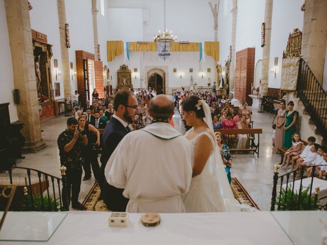 La boda de Alberto y Lourdes en El Raposo, Badajoz 40