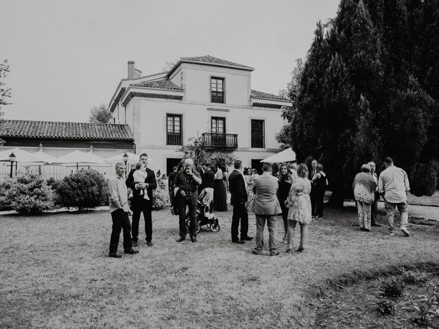 La boda de Jennifer y Iván en Cabueñes, Asturias 6