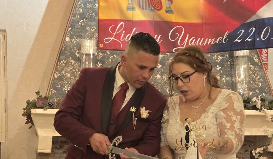 La boda de Yaumel y Lidia en Villalbilla, Madrid