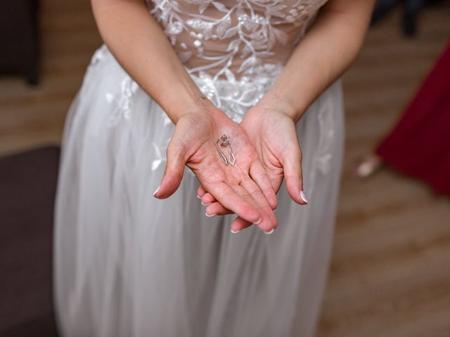 La boda de Agustín y Vicki en La Torre De Esteban Hambran, Toledo 24