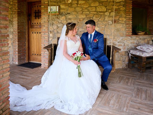 La boda de Guadalupe y Juan Manuel en Logrosan, Cáceres 44