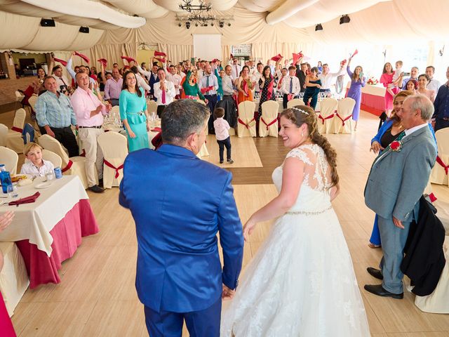 La boda de Guadalupe y Juan Manuel en Logrosan, Cáceres 49