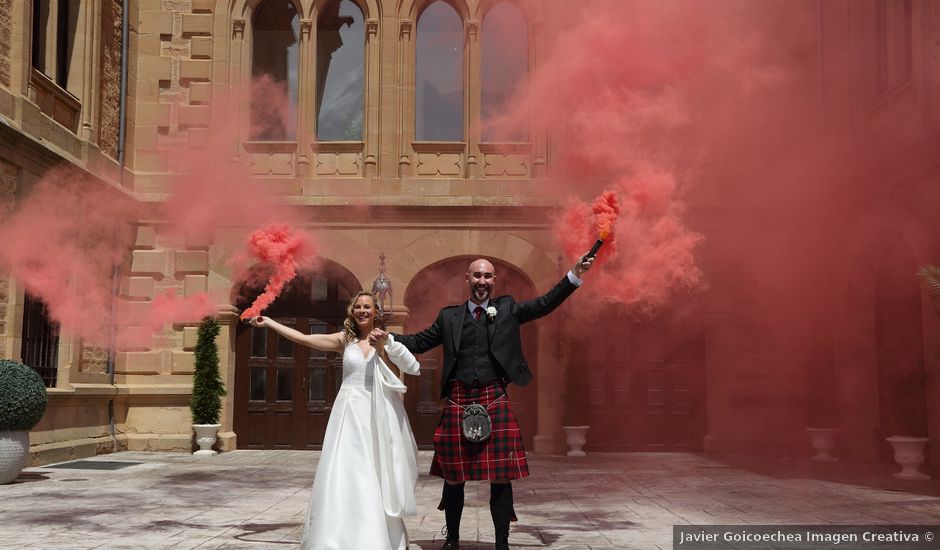 La boda de Miguel y Tamara en Dicastillo, Navarra