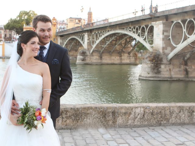 La boda de Santi y Silvia en Sevilla, Sevilla 21