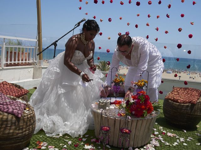 La boda de Lorenzo  y Sushila  en Valencia, Valencia 30