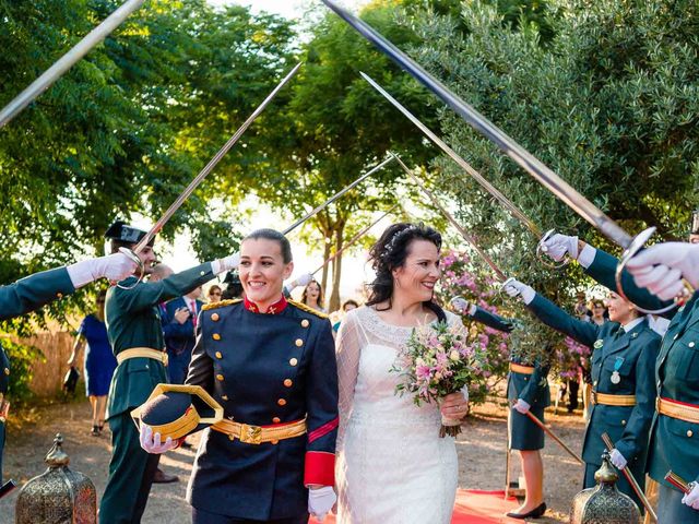 La boda de Ana y Ana Maria en Azuaga, Badajoz 32