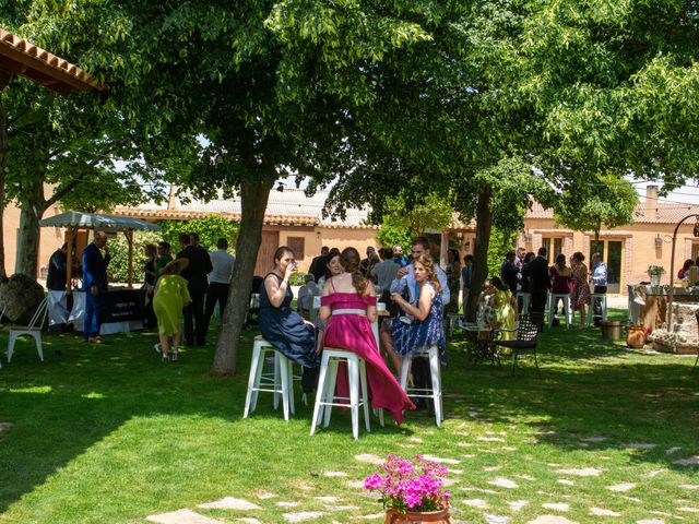 La boda de Diego y Araida en Hornillos De Eresma, Valladolid 40