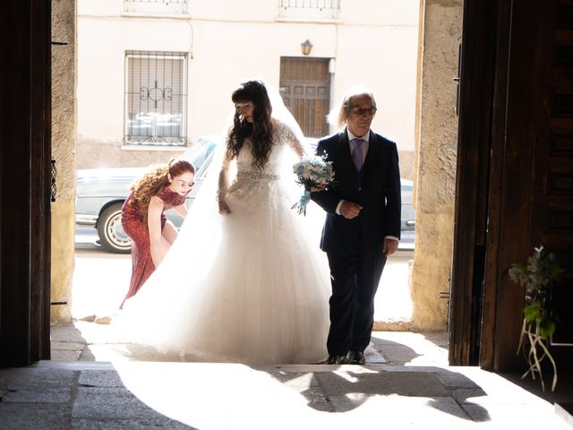 La boda de Borja y Gema en Talamanca Del Jarama, Madrid 15