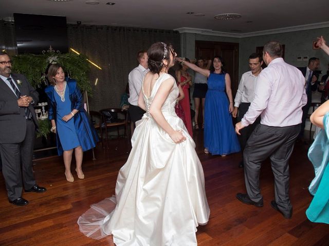 La boda de José María  y Raluca en Oviedo, Asturias 10