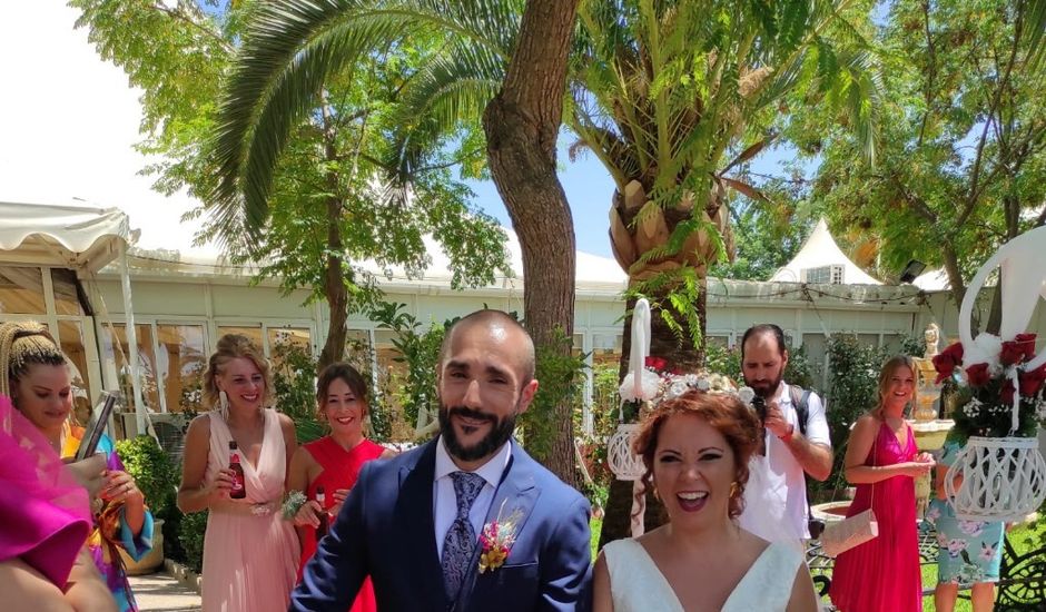 La boda de Ángel  y Rocío  en Sevilla, Sevilla