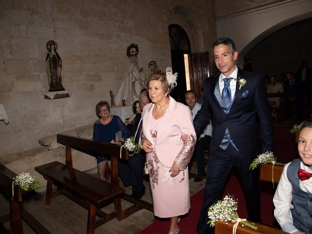 La boda de Juan y Laura en Arroyo De La Encomienda, Valladolid 21