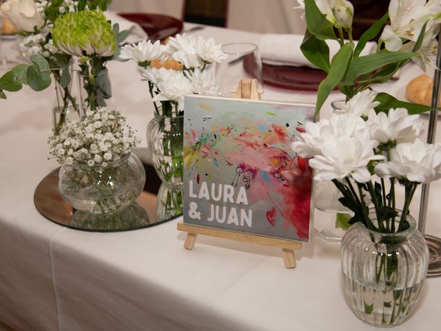 La boda de Juan y Laura en Arroyo De La Encomienda, Valladolid 43